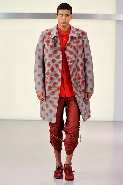 Look 30